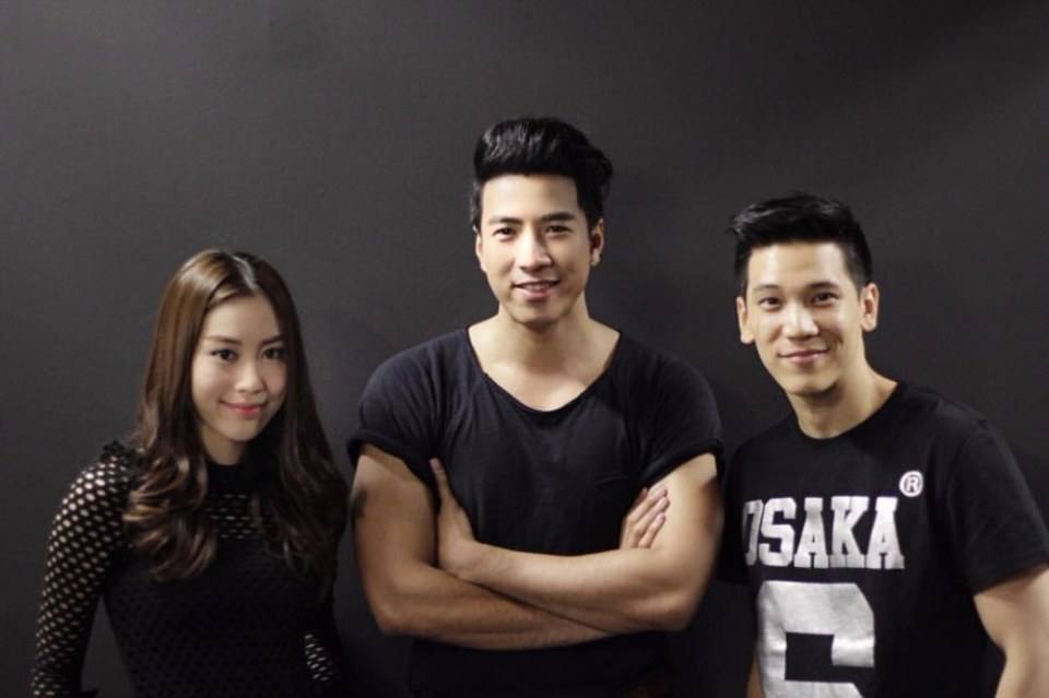 พี่โย่งสูงยาวเข่าใหญ่