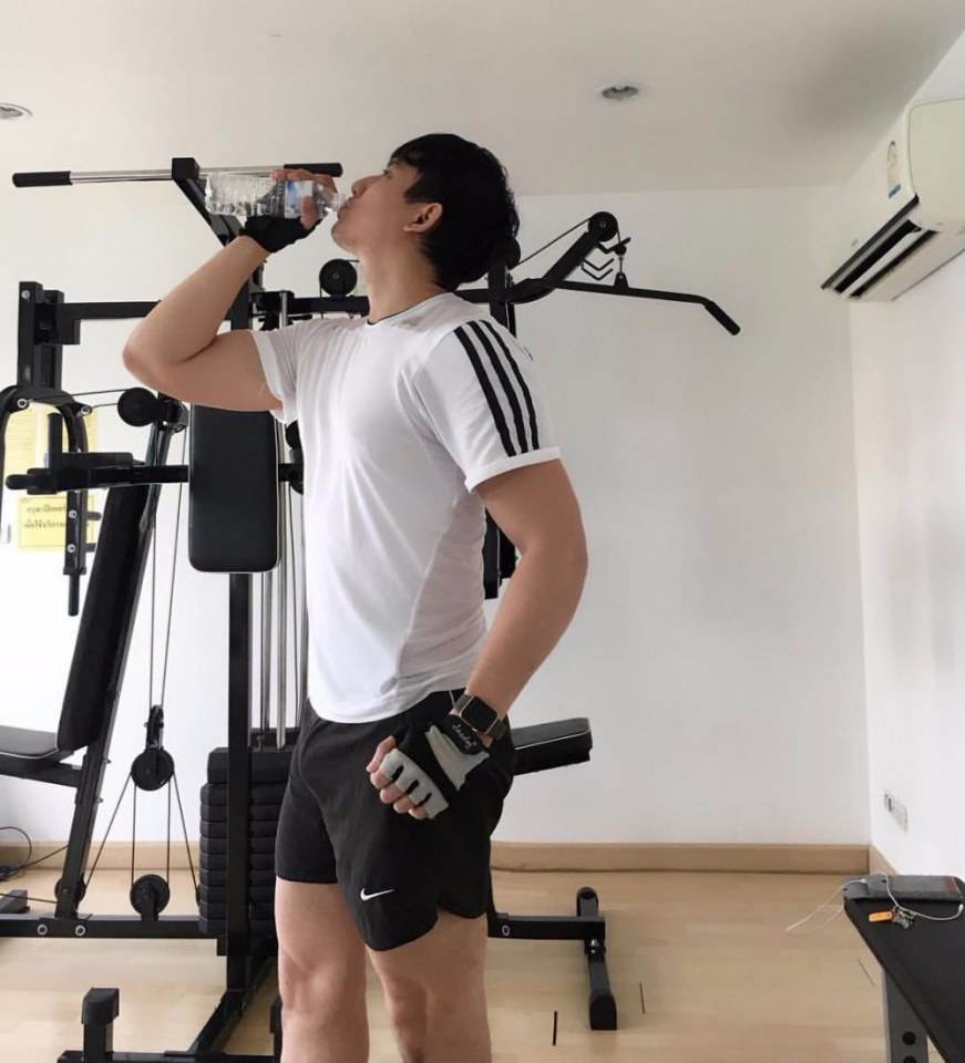 ล่ำๆขาวๆเอามะ