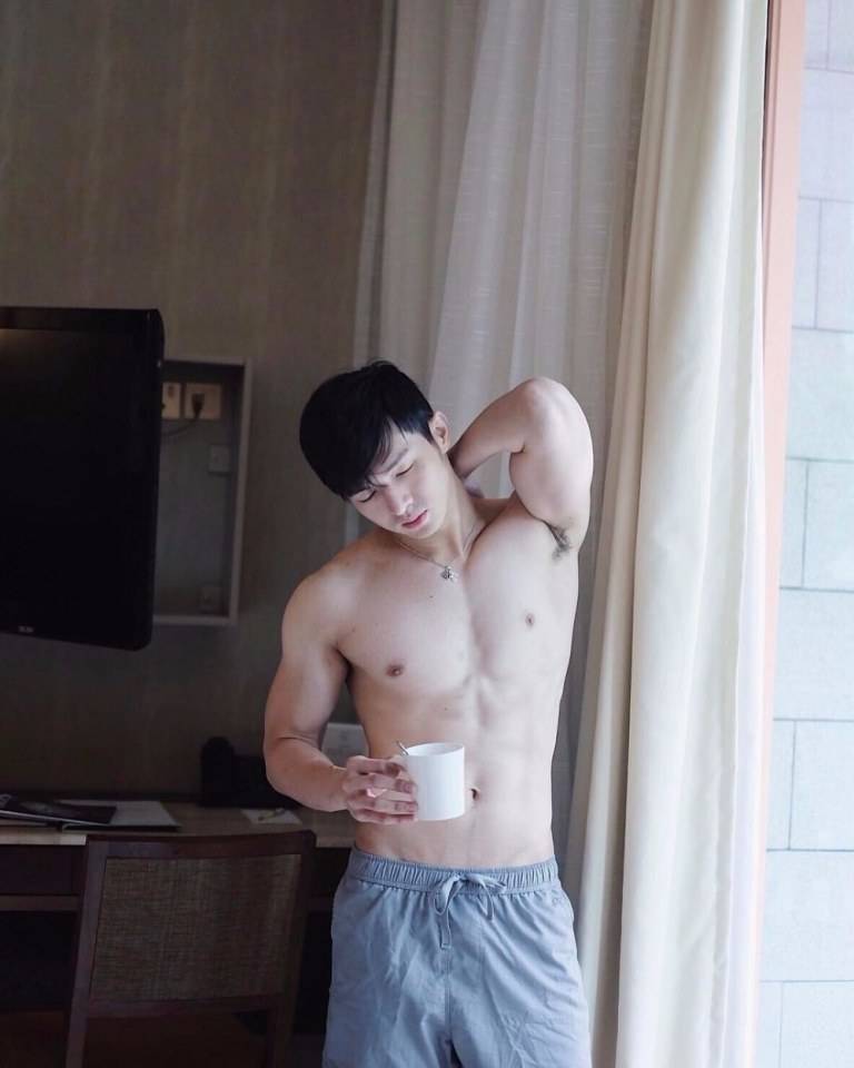 ล่ำๆขาวๆเอามะ
