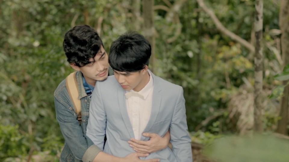 ตรงกลางระหว่างรัก 25 พฤษภาคมนี้