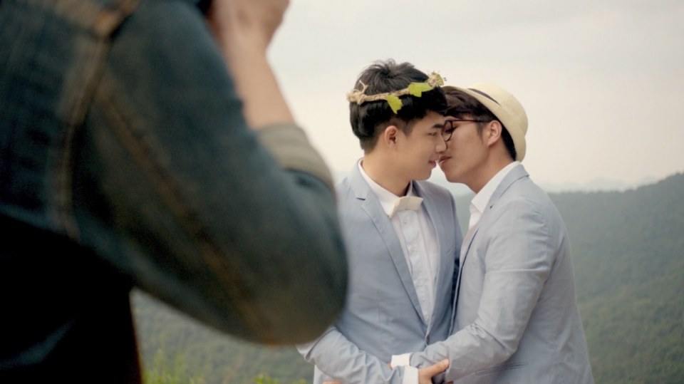 ตรงกลางระหว่างรัก 25 พฤษภาคมนี้