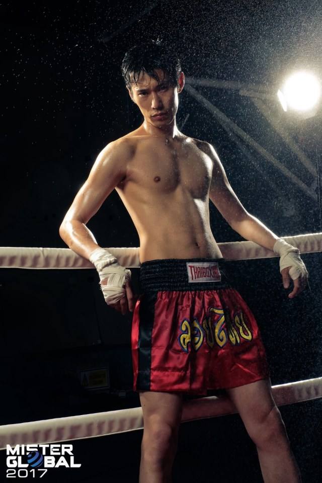 มวยไทยกับหนุ่มนานาชาติ