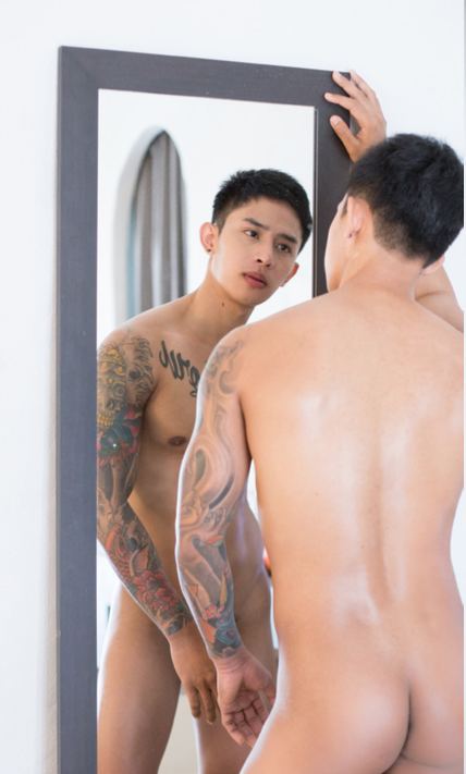 hot male 82 (18+)