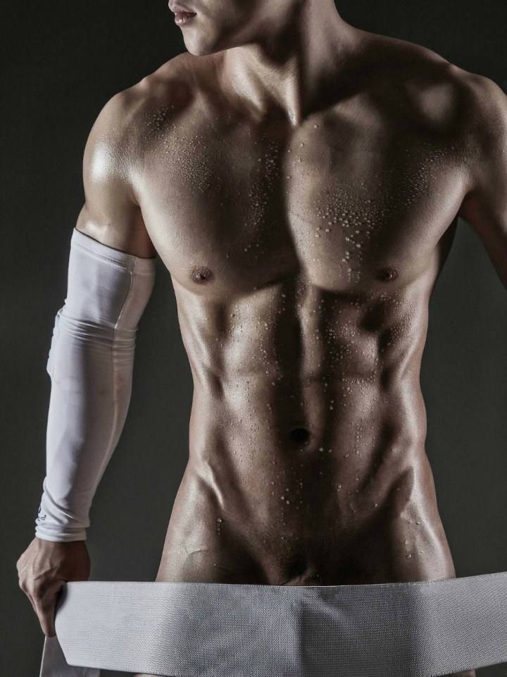 hot male 82 (18+)