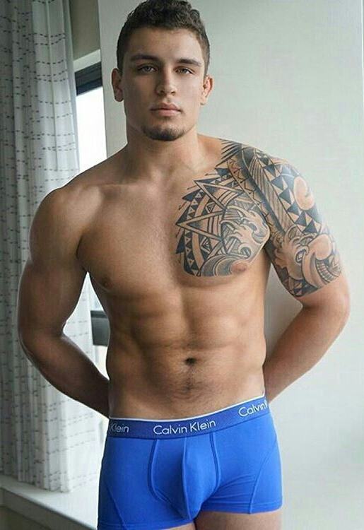 hot male 84 (18+)