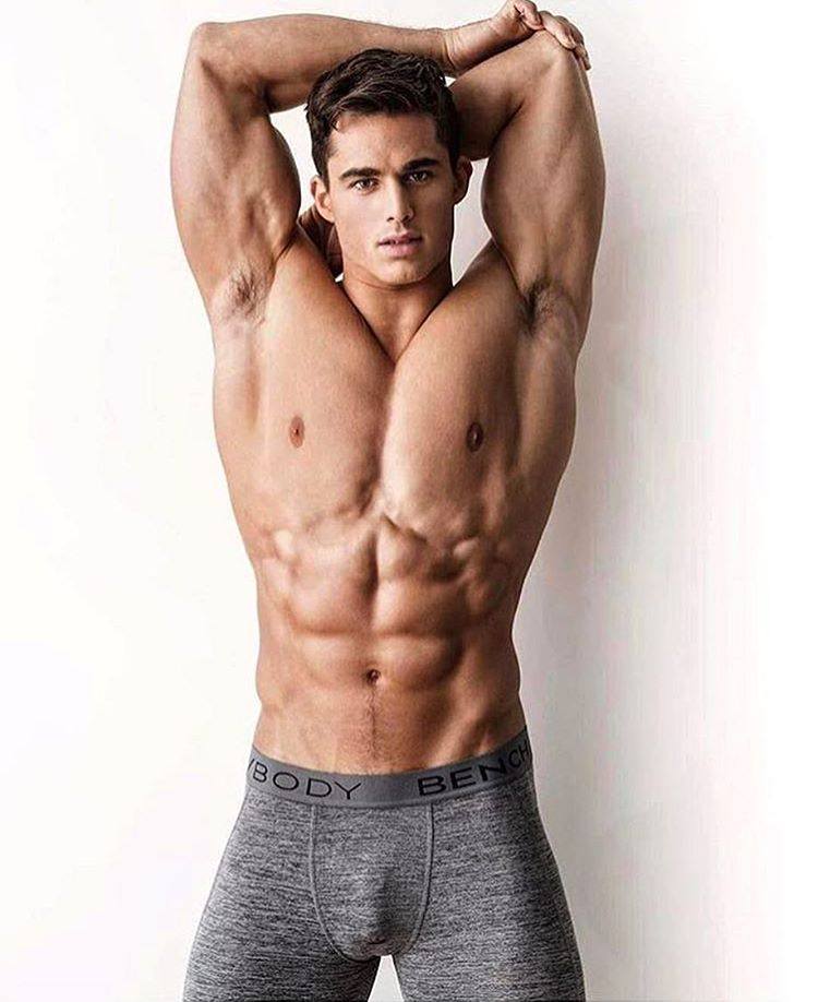 hot male 84 (18+)