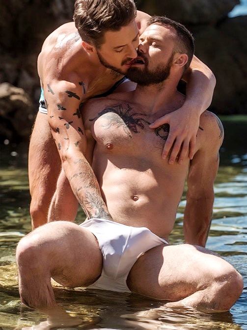 hot male 84 (18+)