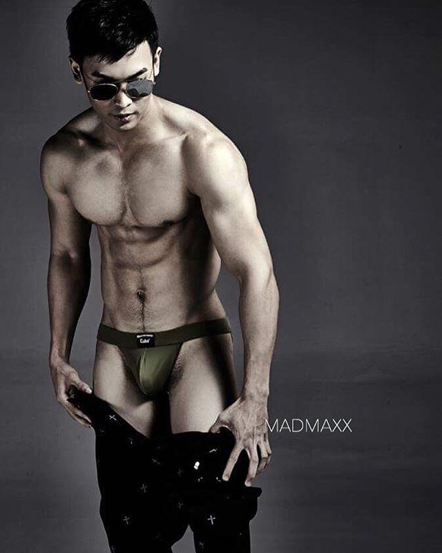 THANAT SAKORNSIN (@son_thanat)