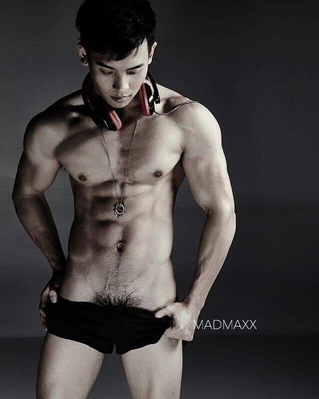 THANAT SAKORNSIN (@son_thanat)