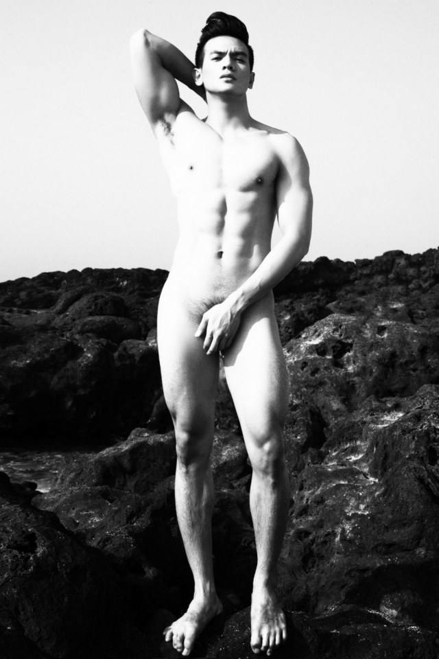 hot male 86 (18+)