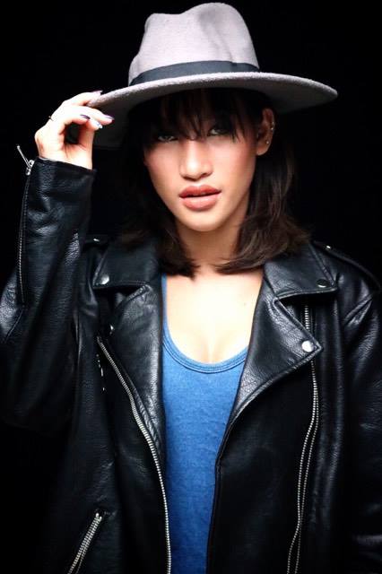 พริ้ม จันทร์ทิพย์นักร้องสาวคุณภาพที่กำลังจะสร้างปรากฎการณ์แห่งเสียงเพลง #ภาระ กันทั่วบ้านทั่วเมื่อง เจอกันเร็วๆนี้งานนี้มาดูกันว่าใครจะเป็นภาระใครกันแน่