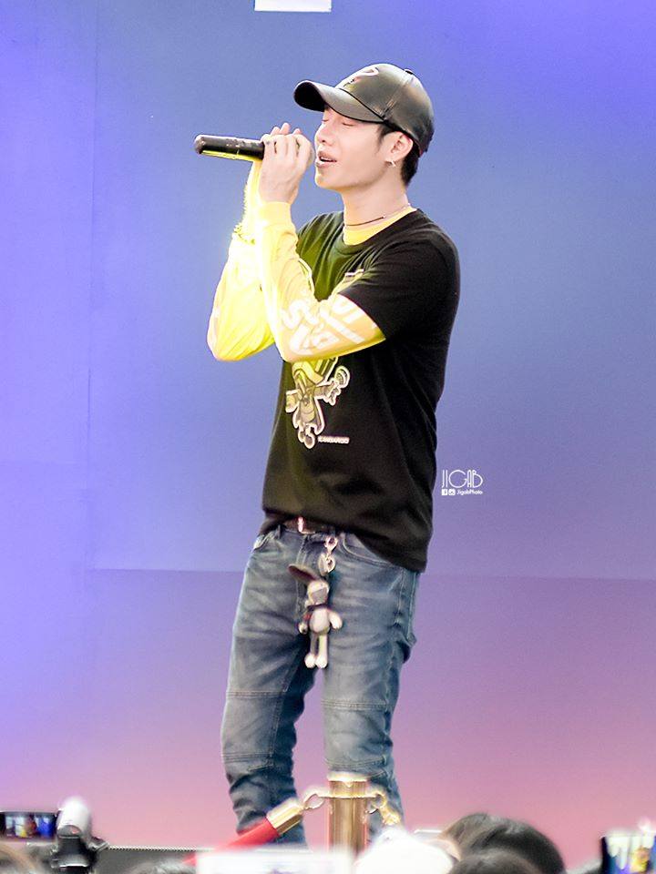 รวมรูปคุณหลวงผลิตในงาน OPPO ที่ Centralworld