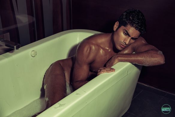 มาปลุกนายแบบDany Pe&ntilde;a จากประเทศเปรูให้ตื่น แล้วพาเขาไปแช่น้ำอุ่นกันเถอะ
