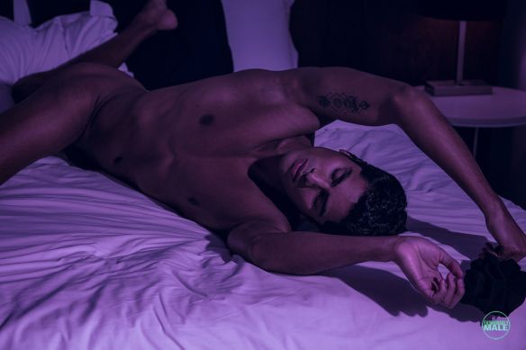 มาปลุกนายแบบDany Pe&ntilde;a จากประเทศเปรูให้ตื่น แล้วพาเขาไปแช่น้ำอุ่นกันเถอะ