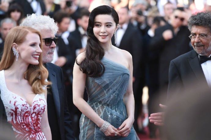 Fan Bingbing แม่ฟ่านบนพรมแดงวันที่ 3 สวยเจิด เลอค่าสุดๆ @Cannes Film Festival 2017