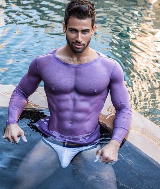 hot male 94 (18+)