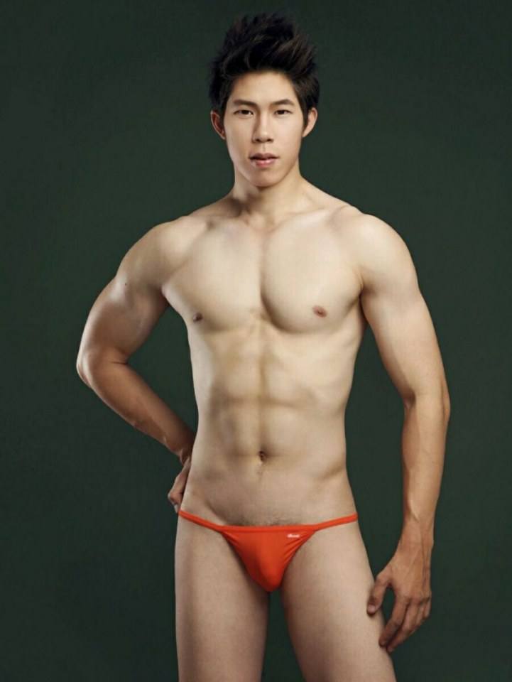 hot male 95 (18+)