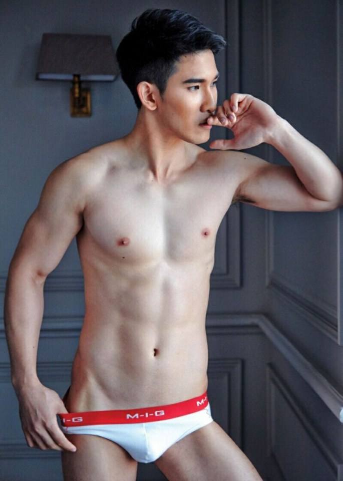 hot male 95 (18+)
