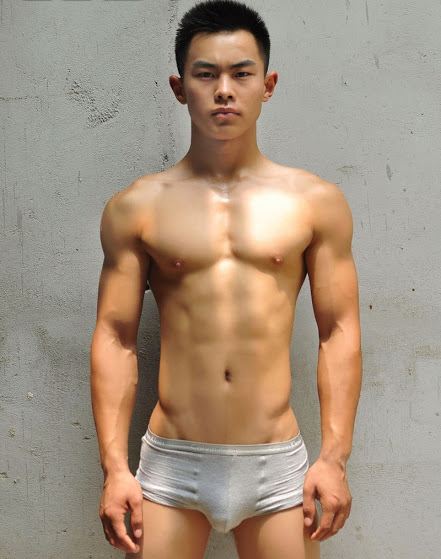 hot male 95 (18+)