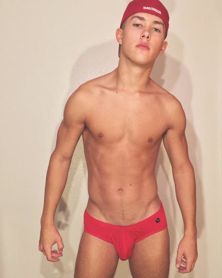 hot male 95 (18+)
