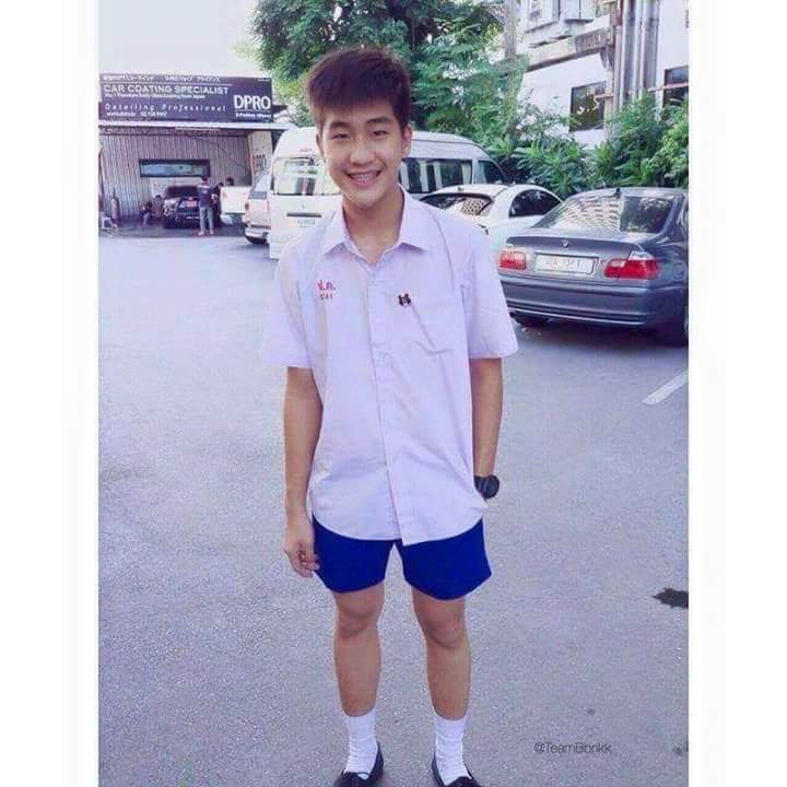 แต่งตัวไม่เรียบร้อยโดนตีนะคะ 1,811