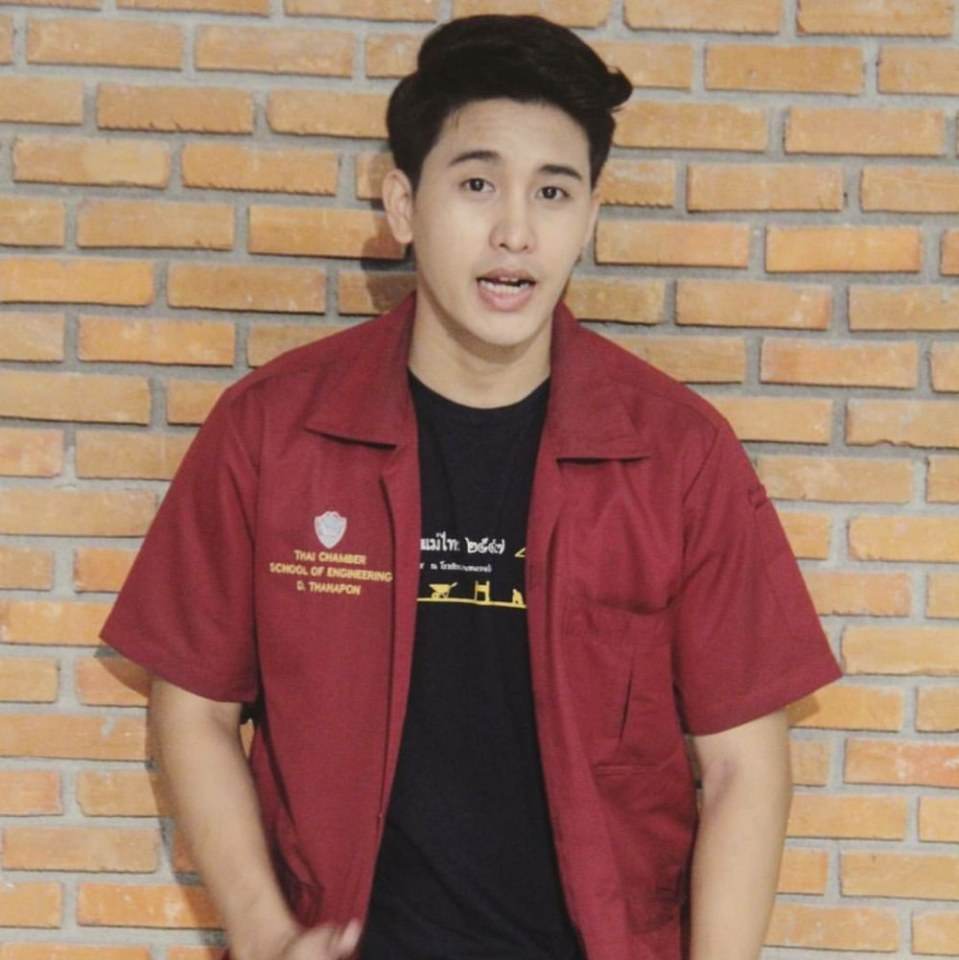 แต่งตัวไม่เรียบร้อยโดนตีนะคะ 1,811