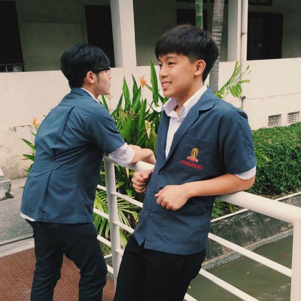 แต่งตัวไม่เรียบร้อยโดนตีนะคะ 1,811