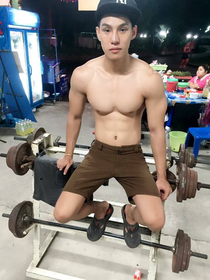 หน่มน้ม 1,824