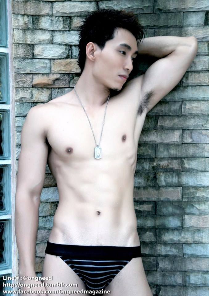 กรุแตก NEED+ issue 16 นายแบบหล่อตี๋ เป้าบึ่มมาก แจกฟรี!!!