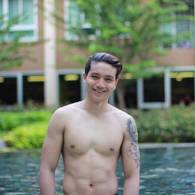 ที่รักผ้าเช็ดตัวอยู่บนโต๊ะนะคะ เสร็จแล้วรีบมากินข้าวเย็นนะ 1,849