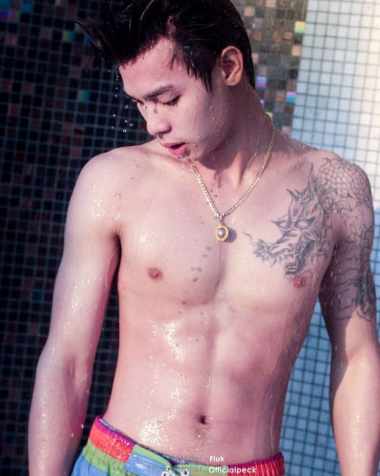 ที่รักผ้าเช็ดตัวอยู่บนโต๊ะนะคะ เสร็จแล้วรีบมากินข้าวเย็นนะ 1,849