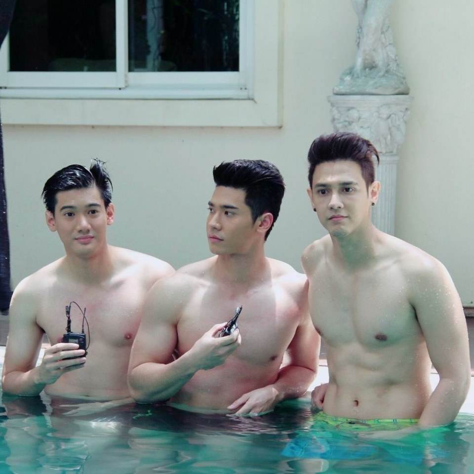 ที่รักผ้าเช็ดตัวอยู่บนโต๊ะนะคะ เสร็จแล้วรีบมากินข้าวเย็นนะ 1,849