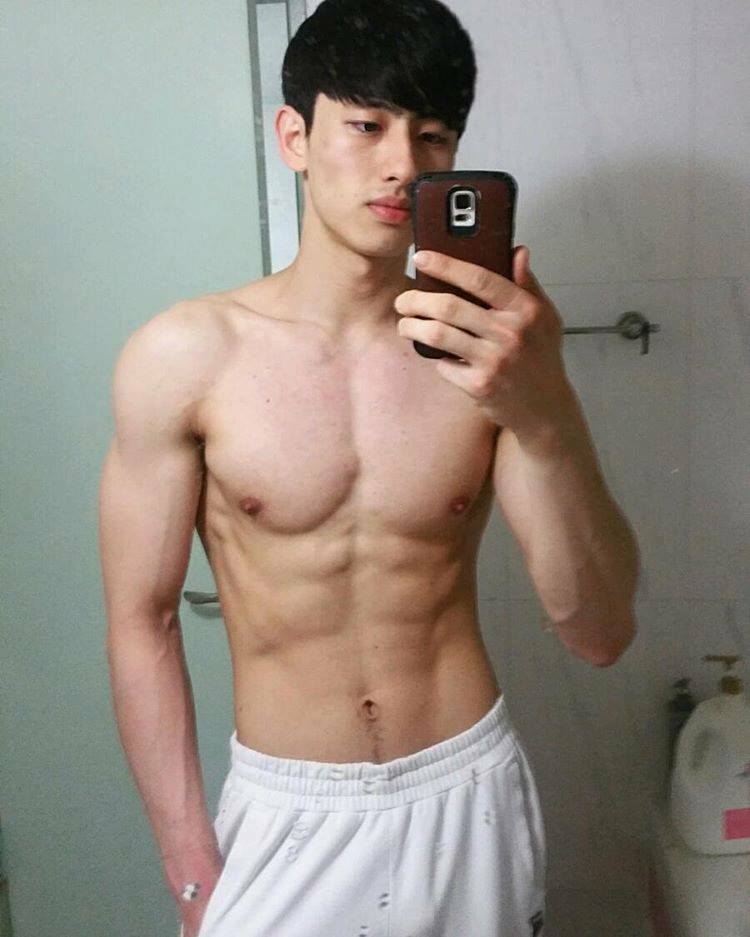 หล่อหน้าใสฟรุ้งฟริ้ง 1,867