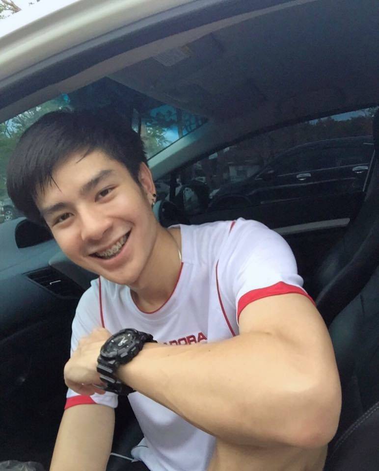 หล่อหน้าใสฟรุ้งฟริ้ง 1,867