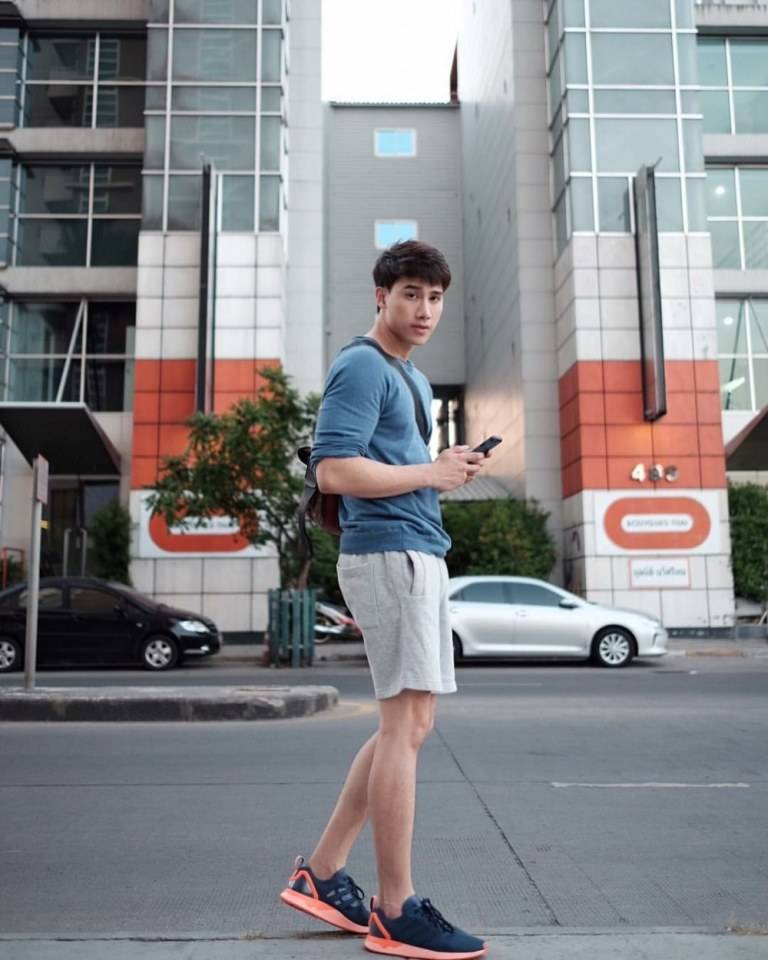 หล่อหน้าใสฟรุ้งฟริ้ง 1,867