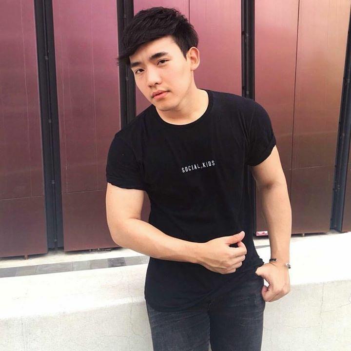 หล่อหน้าใสฟรุ้งฟริ้ง 1,867