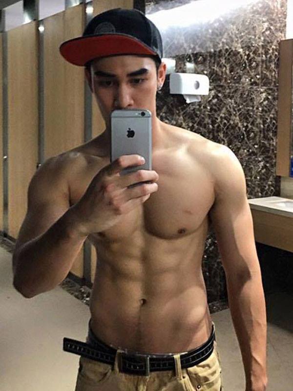 ดิว The Star 9 ถอดผ้าโชว์เซ็กซี่