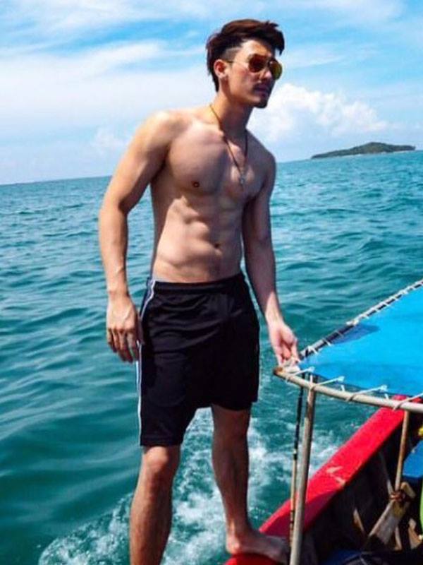 ดิว The Star 9 ถอดผ้าโชว์เซ็กซี่