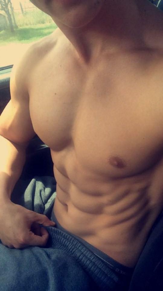 hot male 100 (18+)