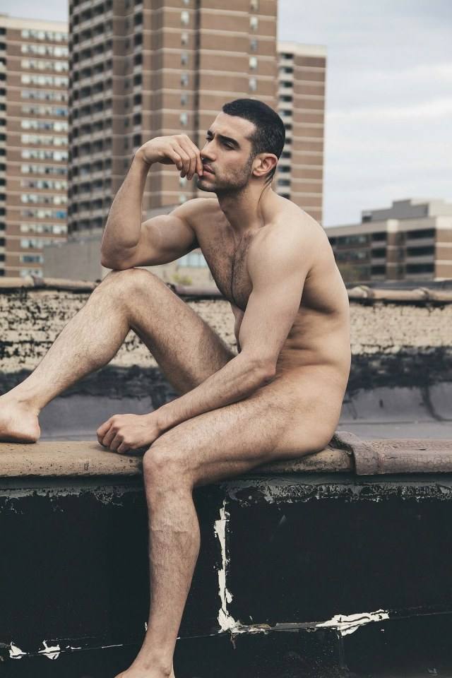 hot male 100 (18+)