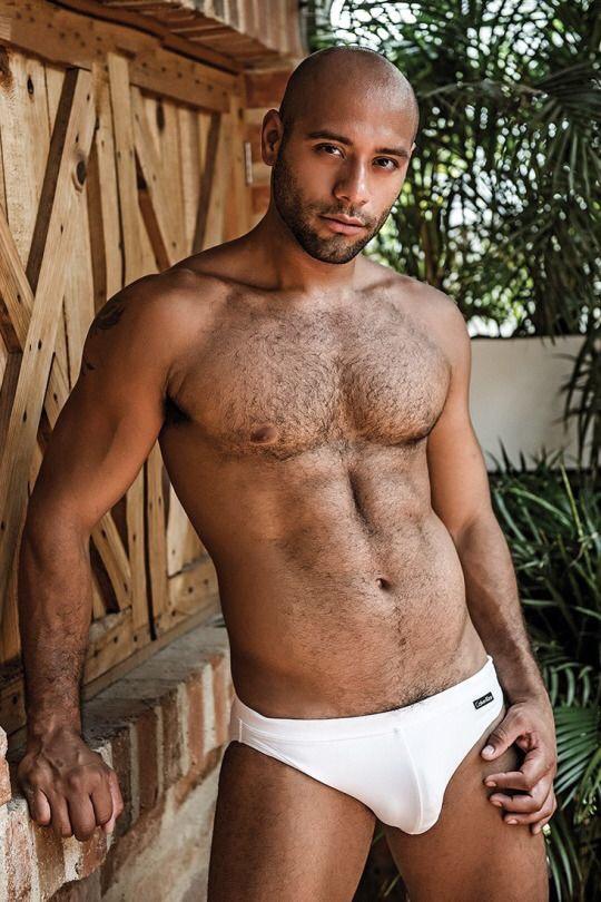 hot male 100 (18+)