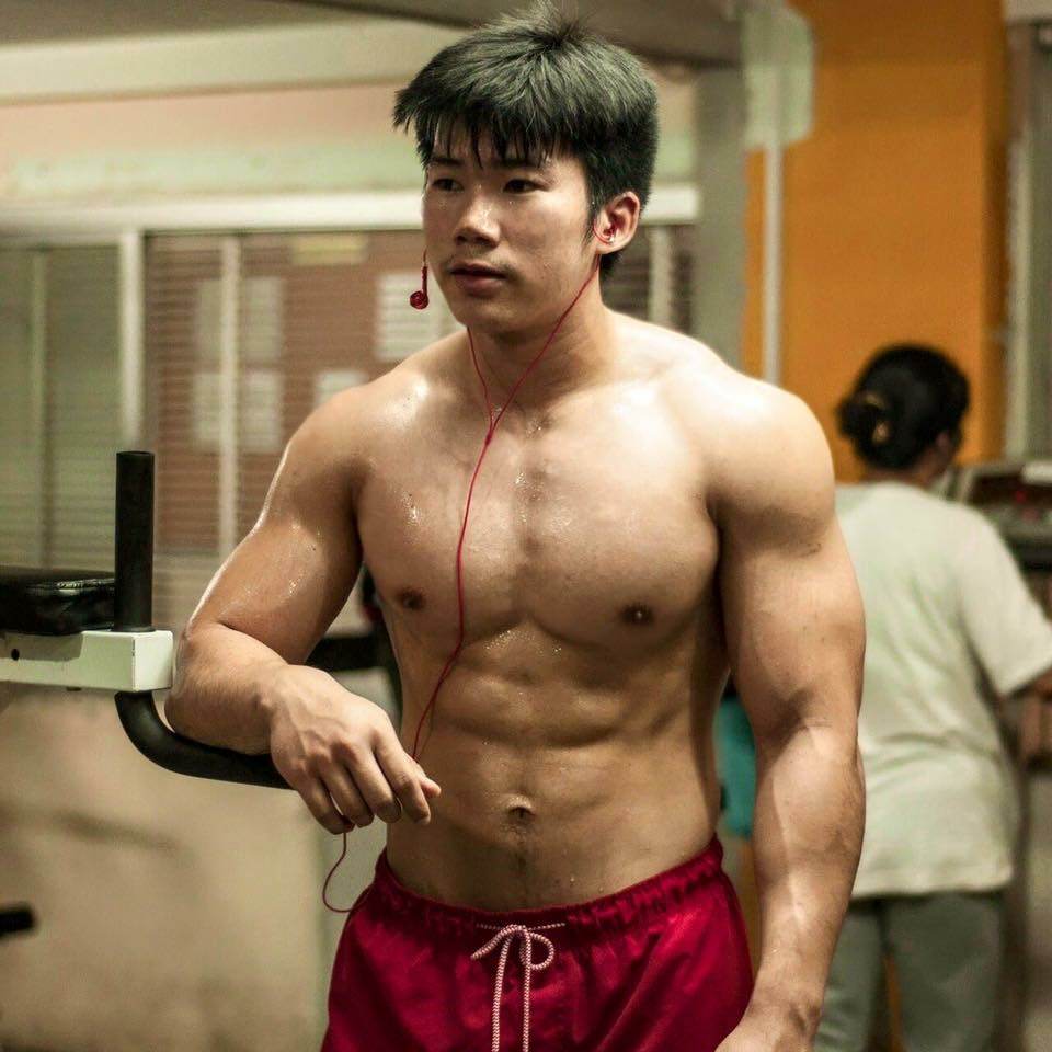 คุณใจเย็นก่อนนะคะ ผู้ชายคนนั้นเขาเป็นแค่เพื่อนจริงๆ อย่าเพิ่งโกรธฉันเลย 1,902