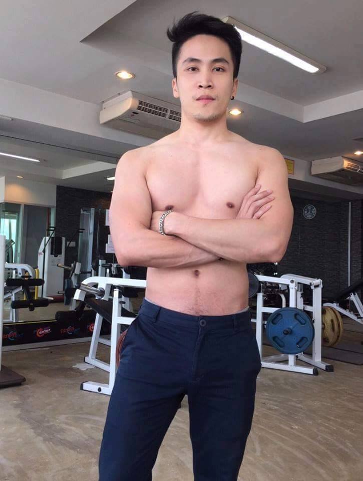 คุณใจเย็นก่อนนะคะ ผู้ชายคนนั้นเขาเป็นแค่เพื่อนจริงๆ อย่าเพิ่งโกรธฉันเลย 1,902
