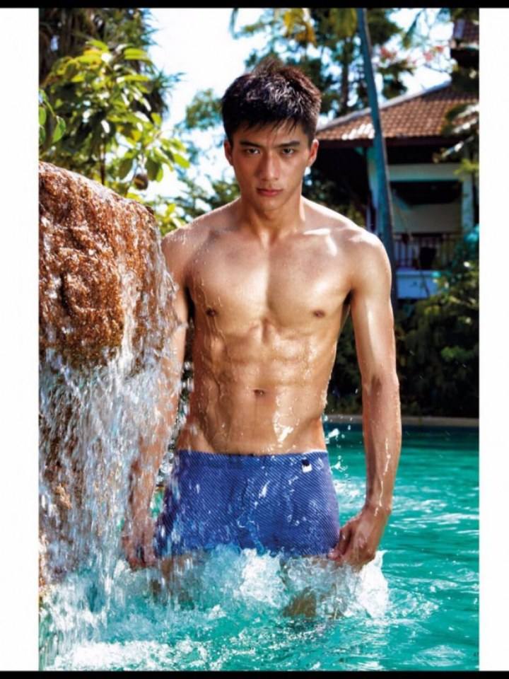 คุณใจเย็นก่อนนะคะ ผู้ชายคนนั้นเขาเป็นแค่เพื่อนจริงๆ อย่าเพิ่งโกรธฉันเลย 1,902