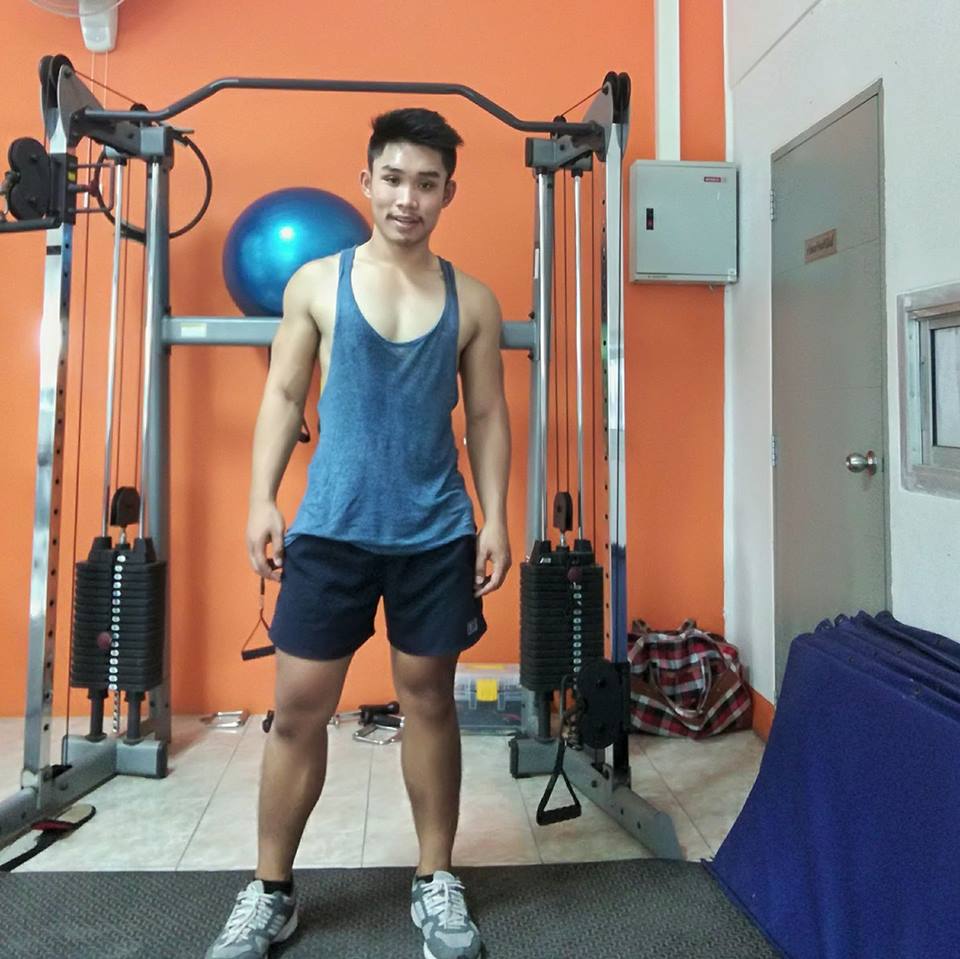 หนุ่มเข้มหล่อบ้านๆ แสบทรวง 001
