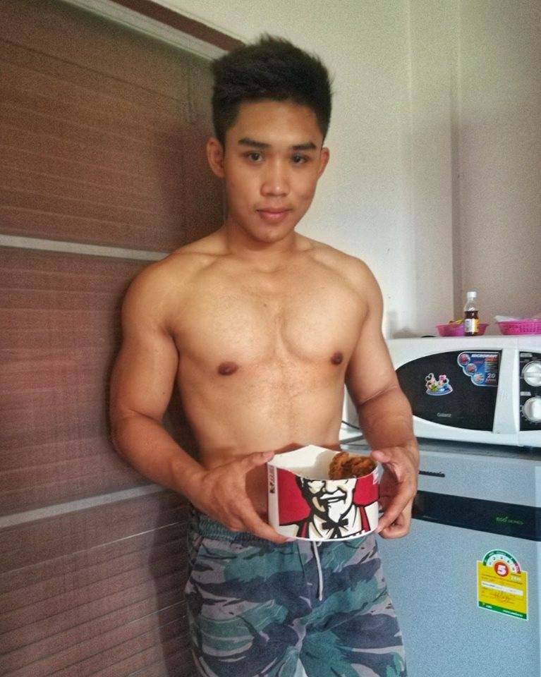 หนุ่มเข้มหล่อบ้านๆ แสบทรวง 001