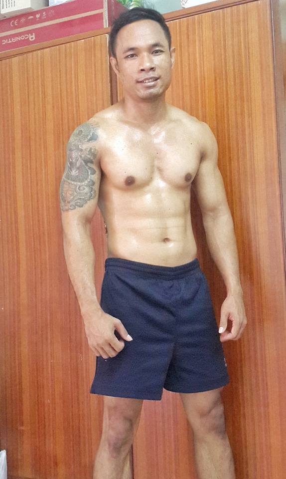 หนุ่มเข้มหล่อบ้านๆ แสบทรวง 002