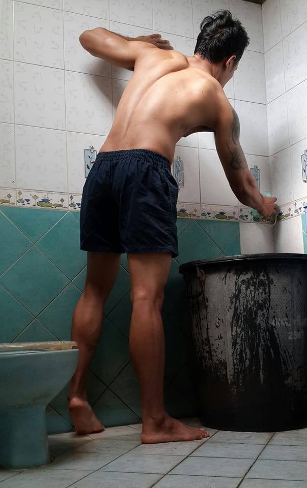 หนุ่มเข้มหล่อบ้านๆ แสบทรวง 002