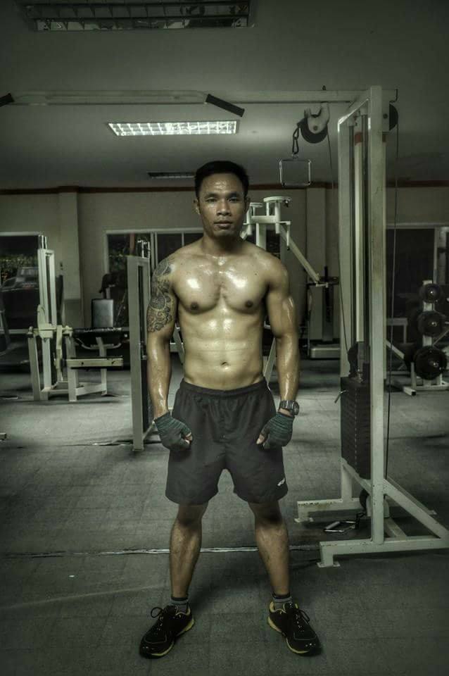 หนุ่มเข้มหล่อบ้านๆ แสบทรวง 002