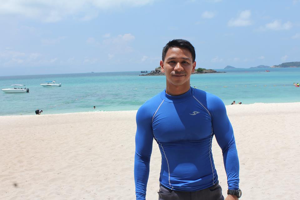 หนุ่มเข้มหล่อบ้านๆ แสบทรวง 009
